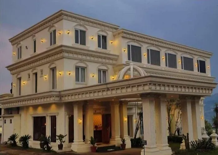 Rizen Premiere Hotel